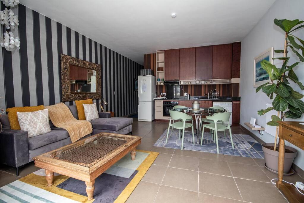 Apartment Stylish Flat In Flamboyant Area- No Loadshedding Canterbury *